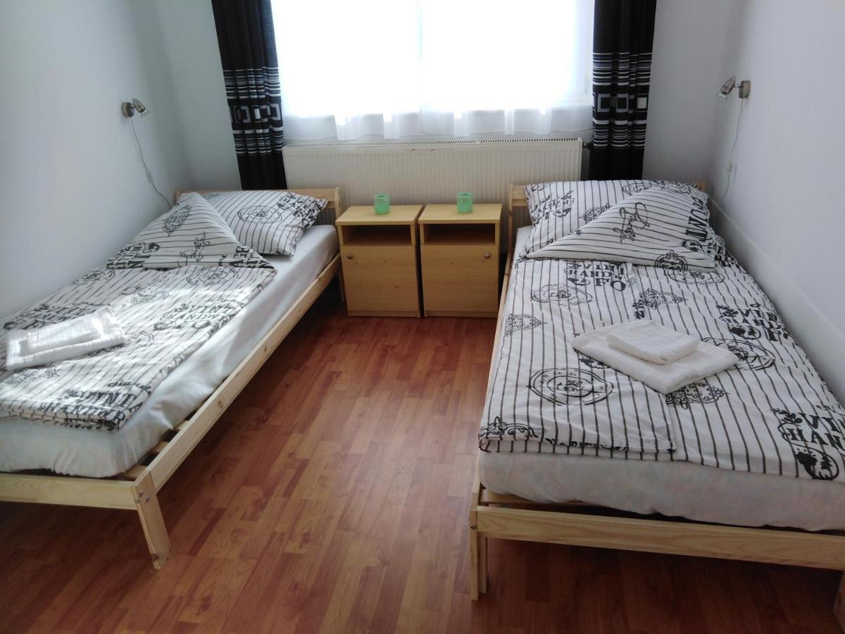 Arinza Apartman Vendeghaz Mezokovesd Exterior photo