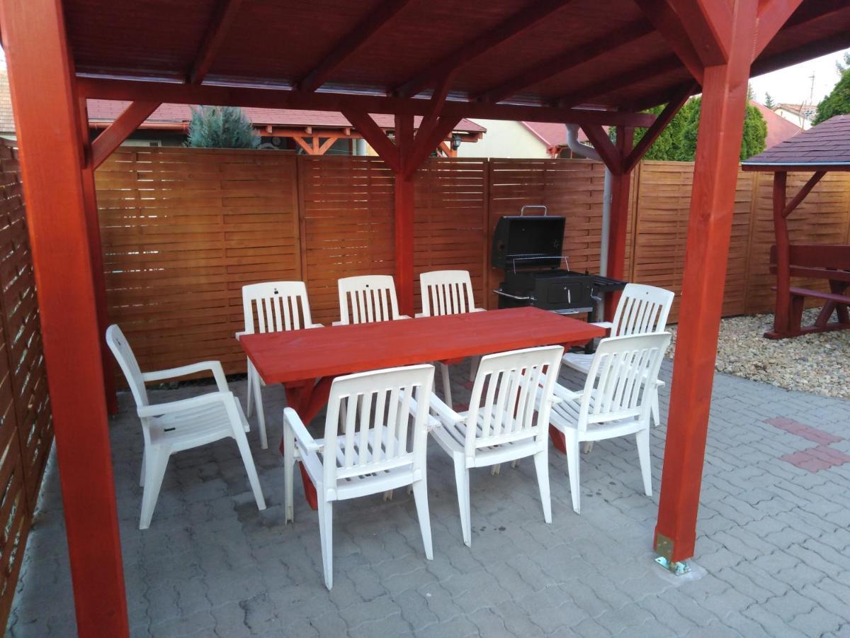 Arinza Apartman Vendeghaz Mezokovesd Exterior photo