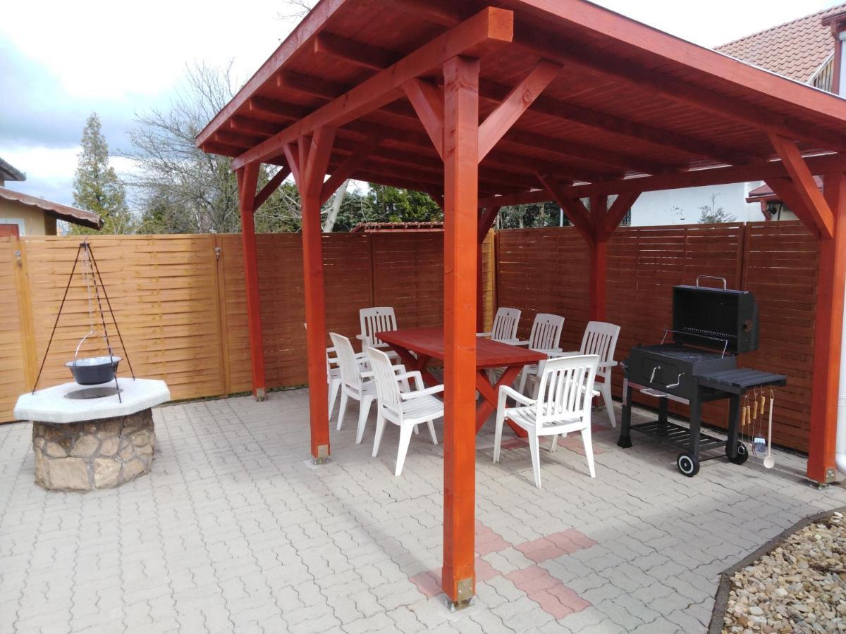 Arinza Apartman Vendeghaz Mezokovesd Exterior photo